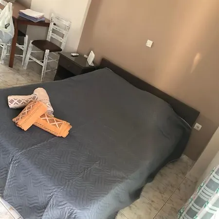 στούντιο στην παραλία της καλαμάτας *